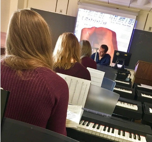 Series of photos demonstrating life as a simulated world Picture 14