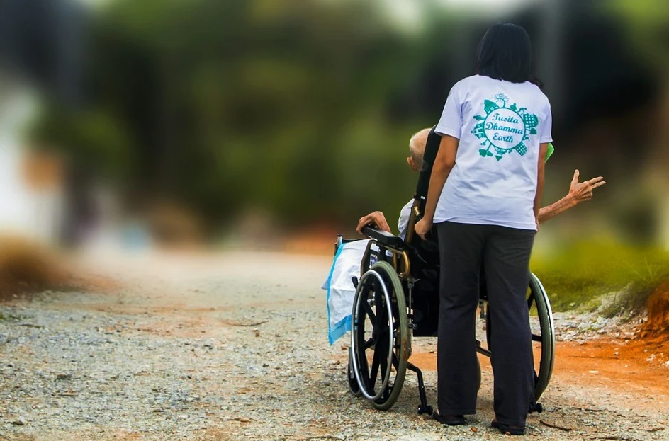 Picture 1 of Taking Care of an Elderly Parent? Here's What to Prepare