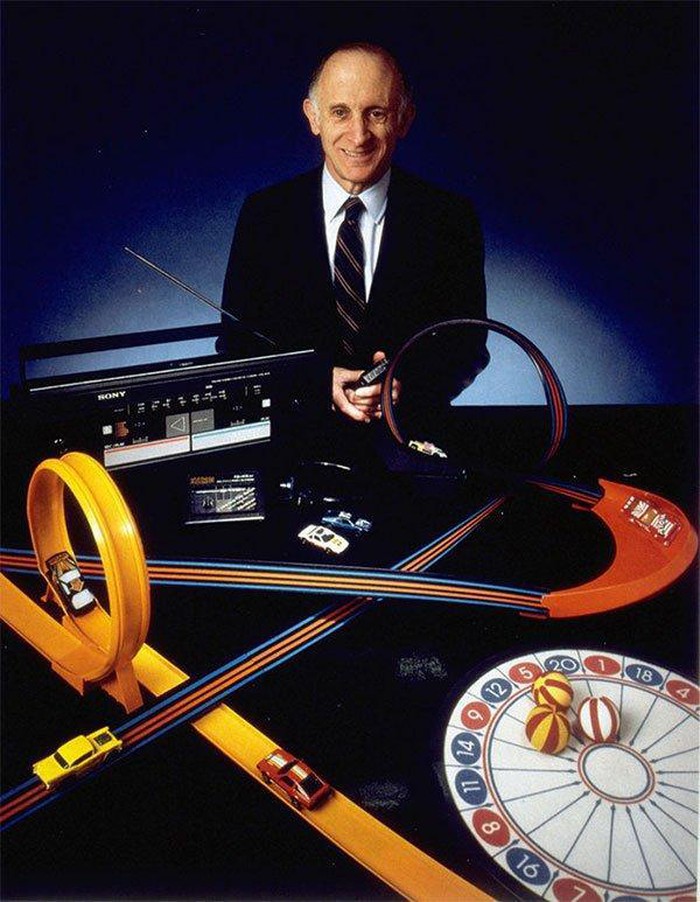 Top 10 geniuses with the greatest scientific invention in history Picture 9