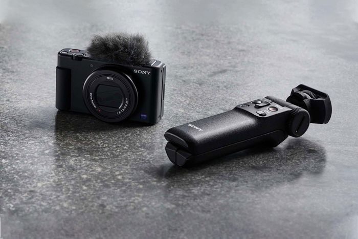 Top 6 best vlog cameras for 2020 Picture 2