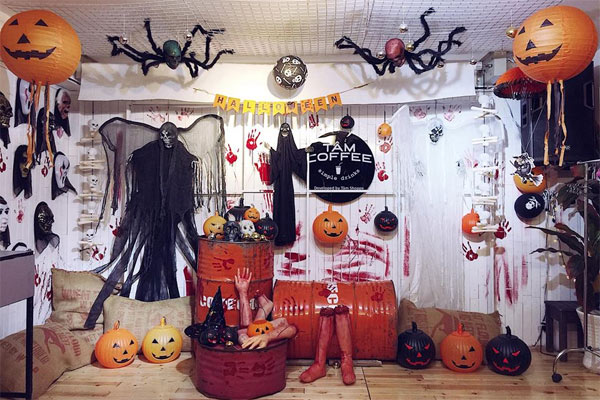 Top 6 Halloween Decorating Ideas for the Classroom Picture 16