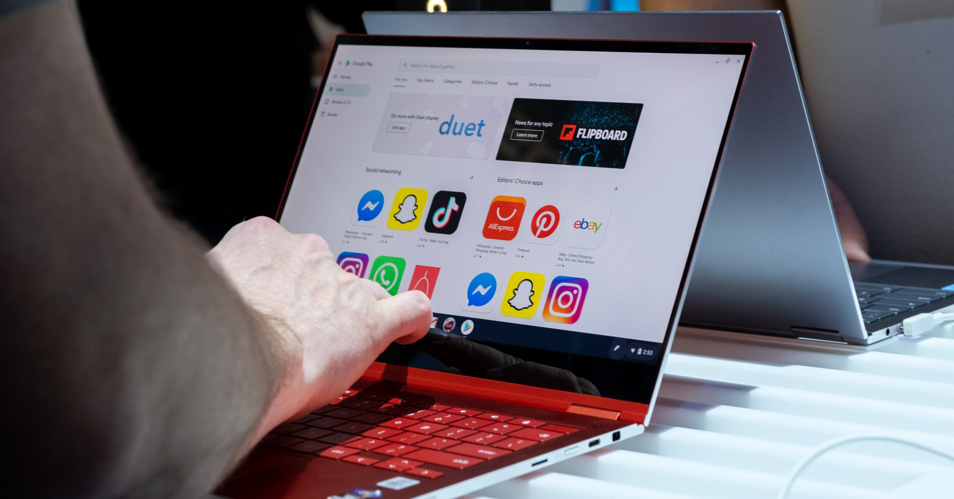 What is the Samsung Galaxy Chromebook impressive? Picture 4