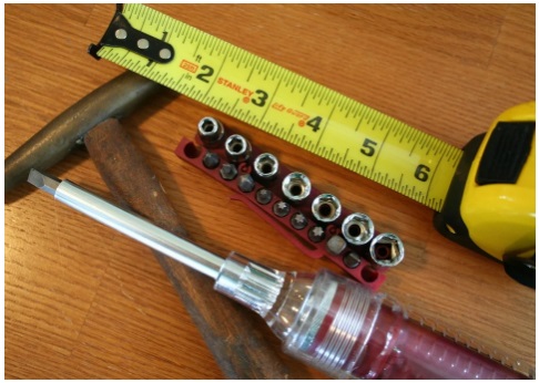 Picture 2 of 6 Easy Fixes at Home You Shouldn't Delay