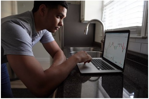 Picture 1 of Want to Get Into Day Trading? Here's How to Get Started