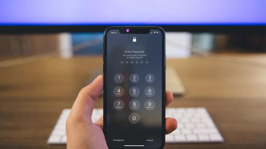 Can Strangers Unlock Your Phone With Face Id How To Prevent This