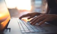 How to lock the laptop keyboard to use the removable USB keyboard
