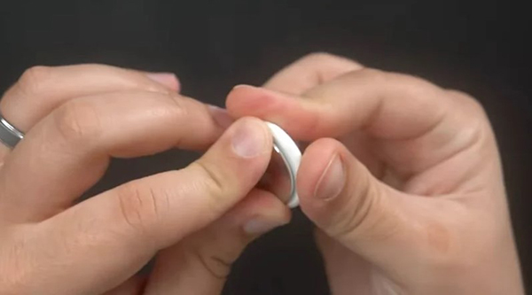 How to check the AirTag battery Picture 3