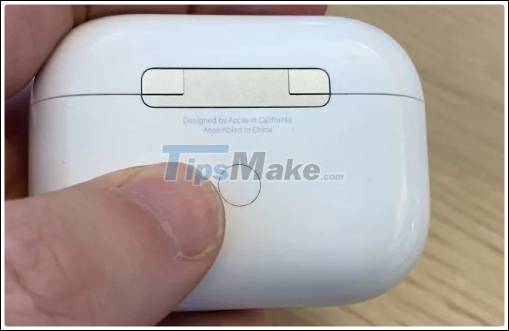How to connect AirPods to a Macbook Picture 2