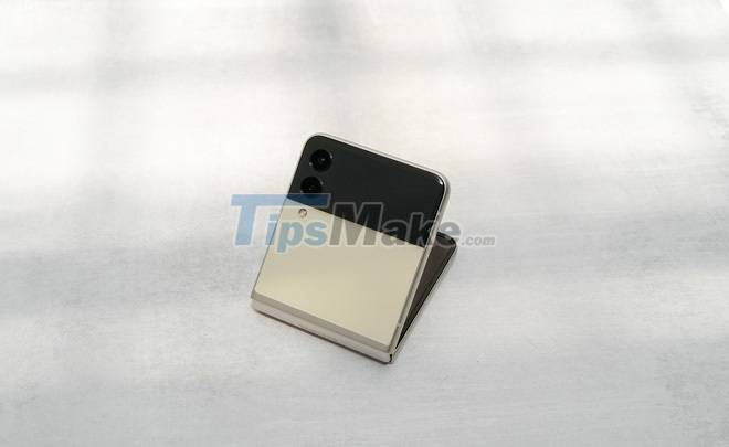 On hand Galaxy Z Fold3/Z Flip3 just launched: Elegant and sophisticated design, hidden camera under the screen, integrated S Pen Picture 25