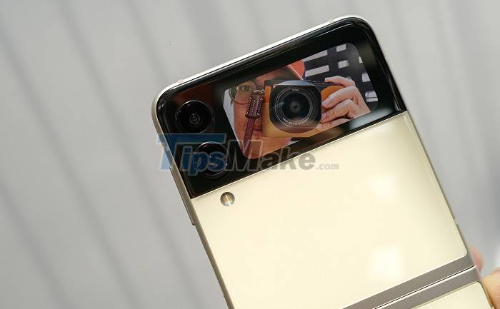 On hand Galaxy Z Fold3/Z Flip3 just launched: Elegant and sophisticated design, hidden camera under the screen, integrated S Pen Picture 30