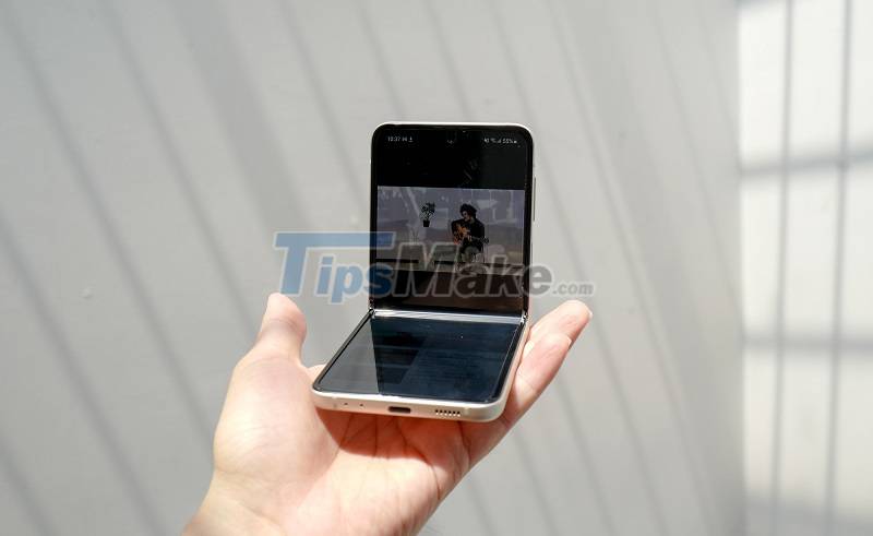 On hand Galaxy Z Fold3/Z Flip3 just launched: Elegant and sophisticated design, hidden camera under the screen, integrated S Pen Picture 34