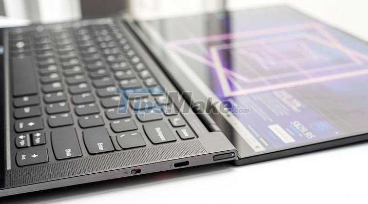 Review of Lenovo YOGA Slim 9i laptop Picture 5