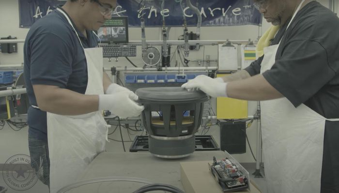 Technologies that help JL Dominion d110-Gloss surpass TOP cheap hi-end subwoofers Picture 2