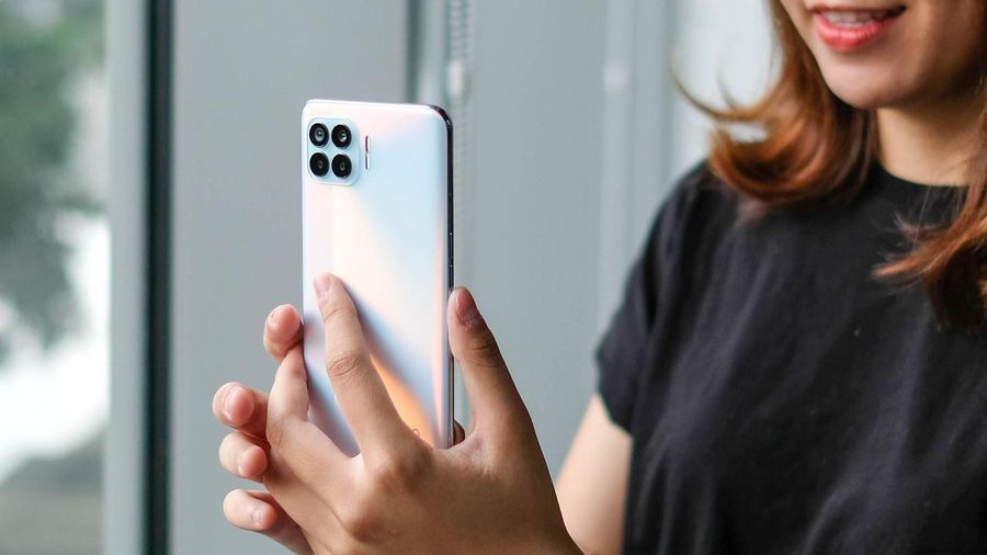 Cheap smartphone, high capacity battery
