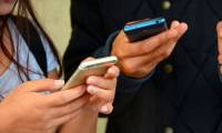 How has mobile technology revolutionized the dating world?