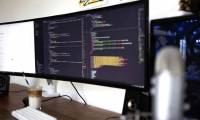 How to build a basic web server using Go