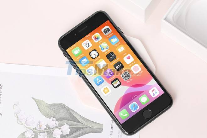 Should iPhone SE 1, iPhone SE 2 go to iOS 15? Picture 2