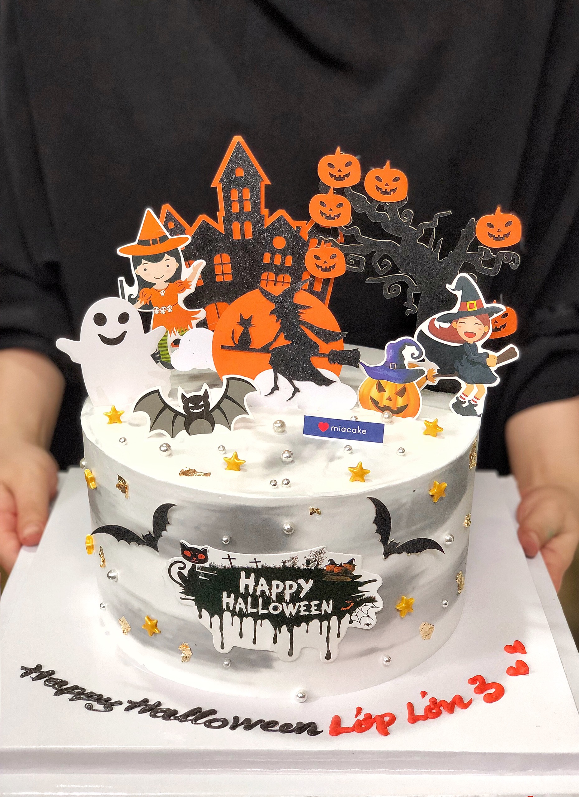 Unique and impressive Halloween cakes Picture 1