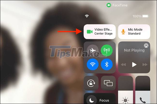 What is the Apple Center Stage feature? What is the effect? Picture 2