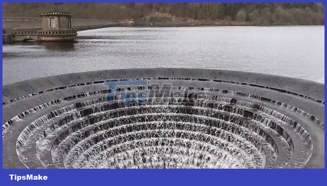 Explore Glory Hole, a man-made 'monster' hole Picture 4