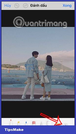 How to insert emoji into photos on iPhone is very simple Picture 3