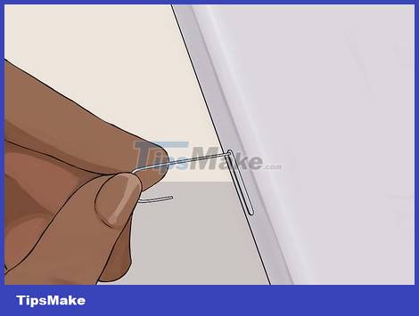 How to Remove the iPhone SIM Card Correctly Picture 9