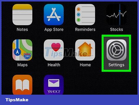 How to Repair a Hanging Phone Picture 5