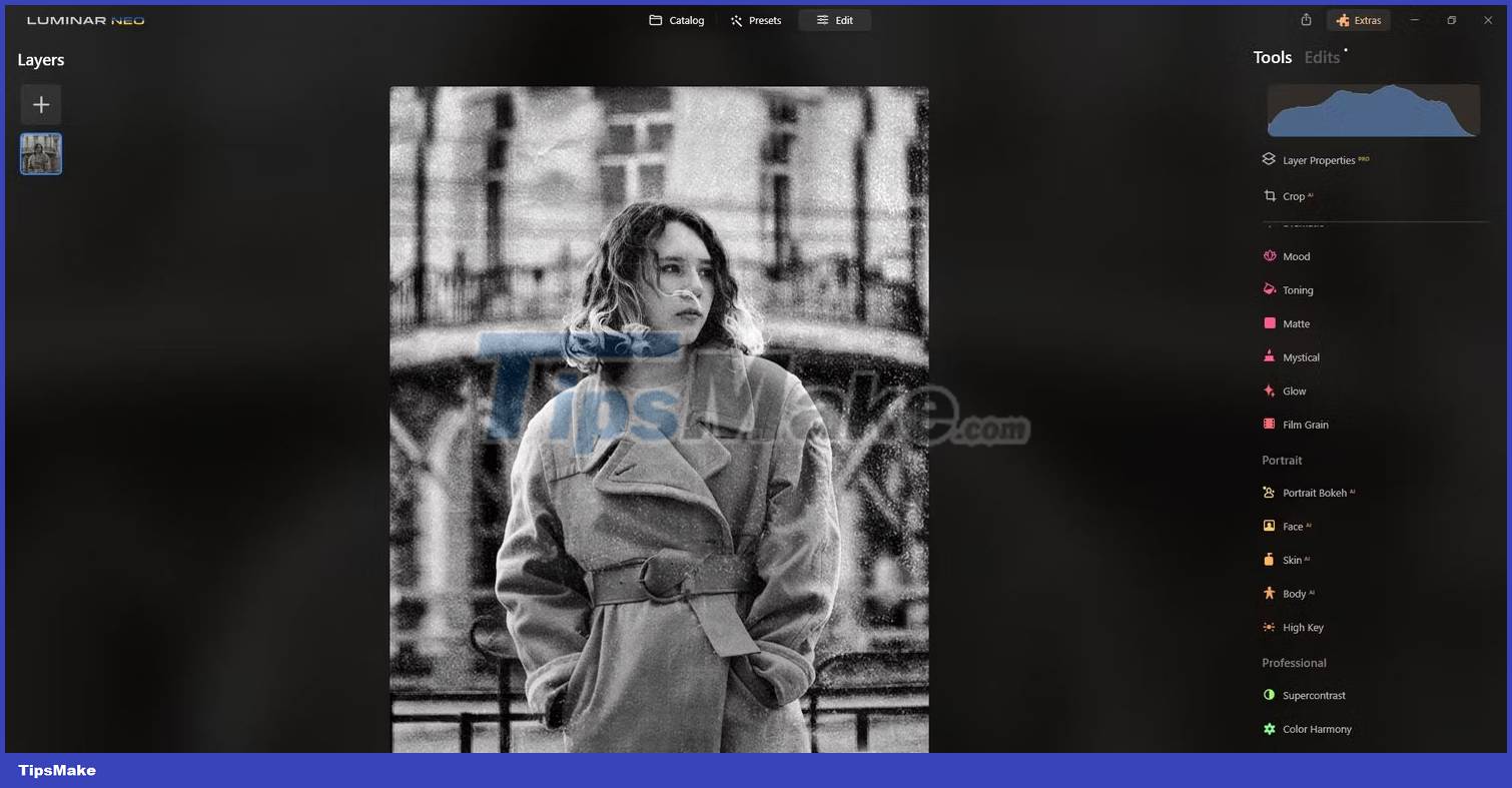 How to restore old family photos with Luminar Neo Picture 16