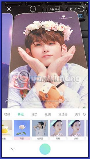 Instructions for using FaceU to take unique selfies Picture 26