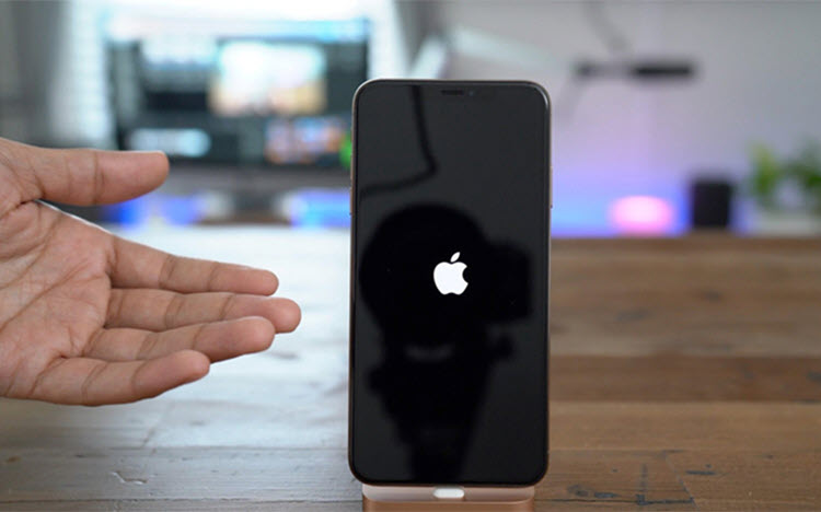 How to Fix iPhone Error with Apple Logo Stuck