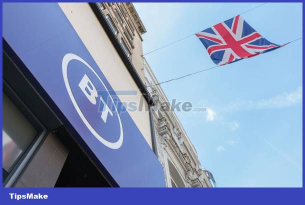 Picture 1 of AI causes 10,000 telecommunications workers in the UK to lose their jobs