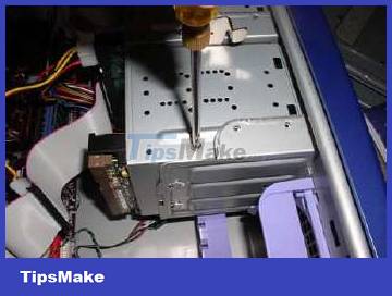 How to assemble a hard drive for a computer Picture 3