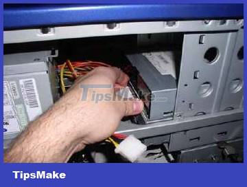 How to assemble an optical drive for a computer Picture 3