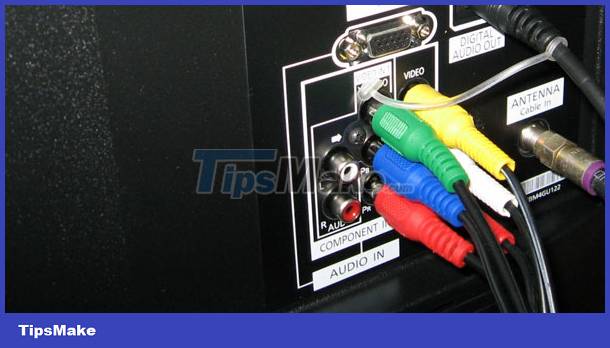 How to connect a VCD/DVD player to a TV Picture 1