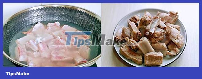 Instructions for cooking lotus seed mung bean rib soup Picture 2