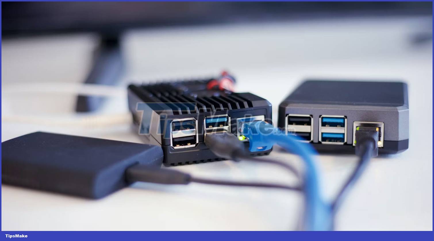 Is it more secure to store passwords with hardware or software? Picture 2