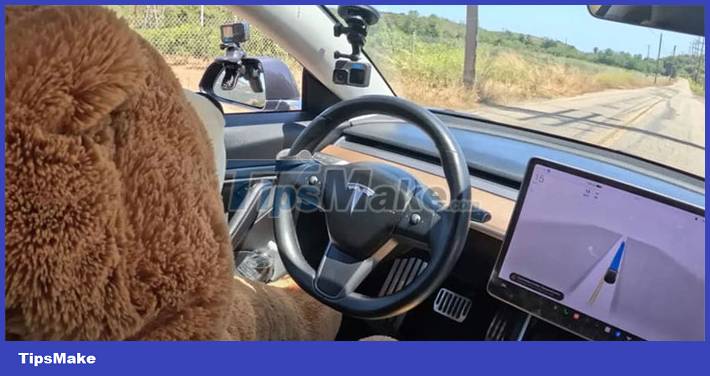 Picture 1 of Teddy bears also fool the self-driving system of electric cars