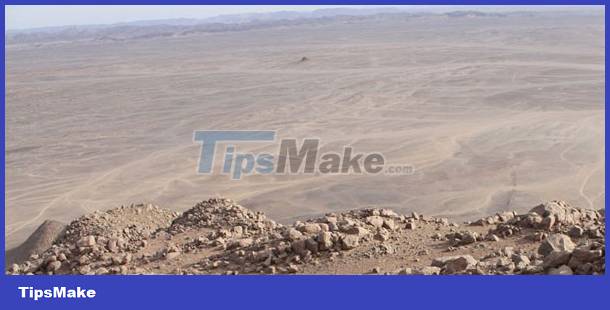 The 'derelict' lands on Earth, no country wants Picture 1