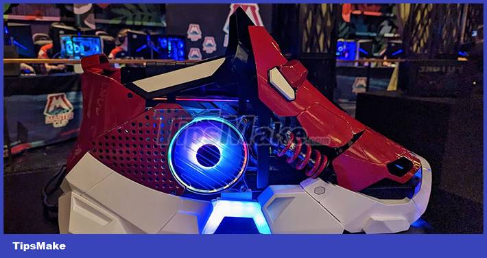 Picture 1 of The PC is compact and beautiful like a sports shoe