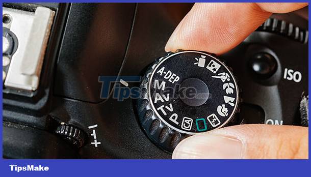 Using your digital camera's aperture and speed-priority shooting modes Picture 1