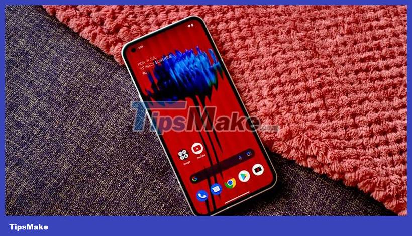 What does the back of Nothing Phone 1 do? Picture 3