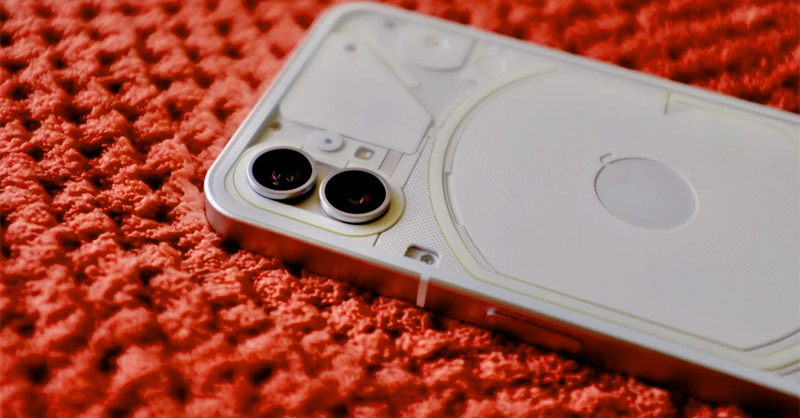 What Does the Back of Nothing Phone 1 Do?