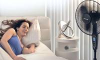 Is it better to put the fan at the foot or on the side when sleeping?