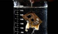 The world's first circuit board that can be dissolved in water