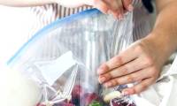 Ways to use zipper plastic bags