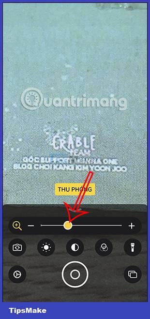 Detailed instructions for using magnifier on iPhone Picture 6