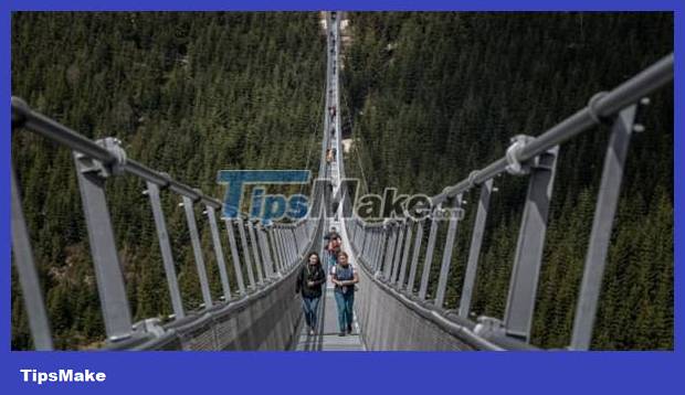 Explore the world's longest suspension bridge at 721m in the Czech Republic Picture 2