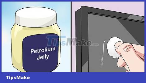 How to Clean a Flat Screen TV Picture 13