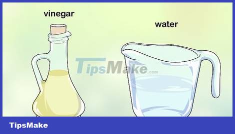 How to Clean a Flat Screen TV Picture 7