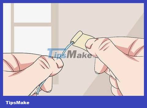 How to Clean the Headphone Jack Picture 10